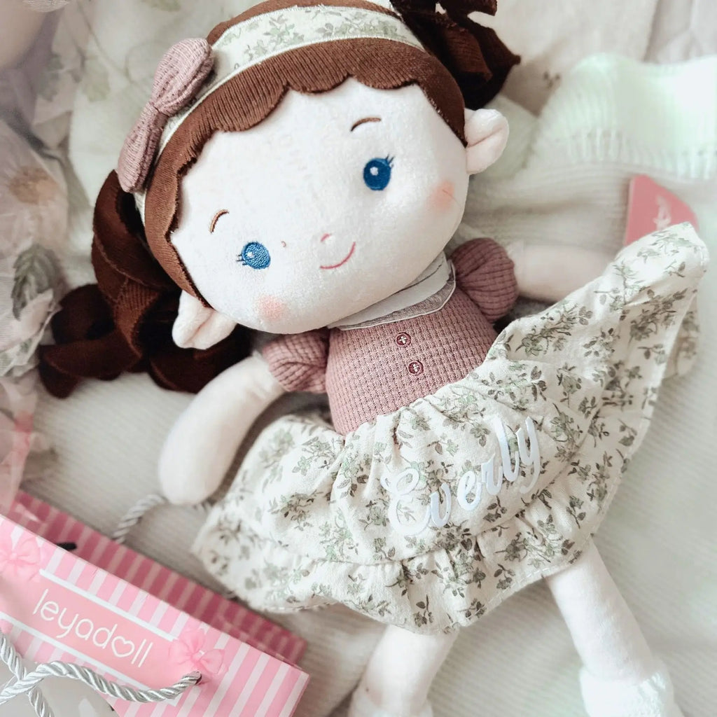 Personalized Little Miss Posy Mae - Modern Doll Accessory Set