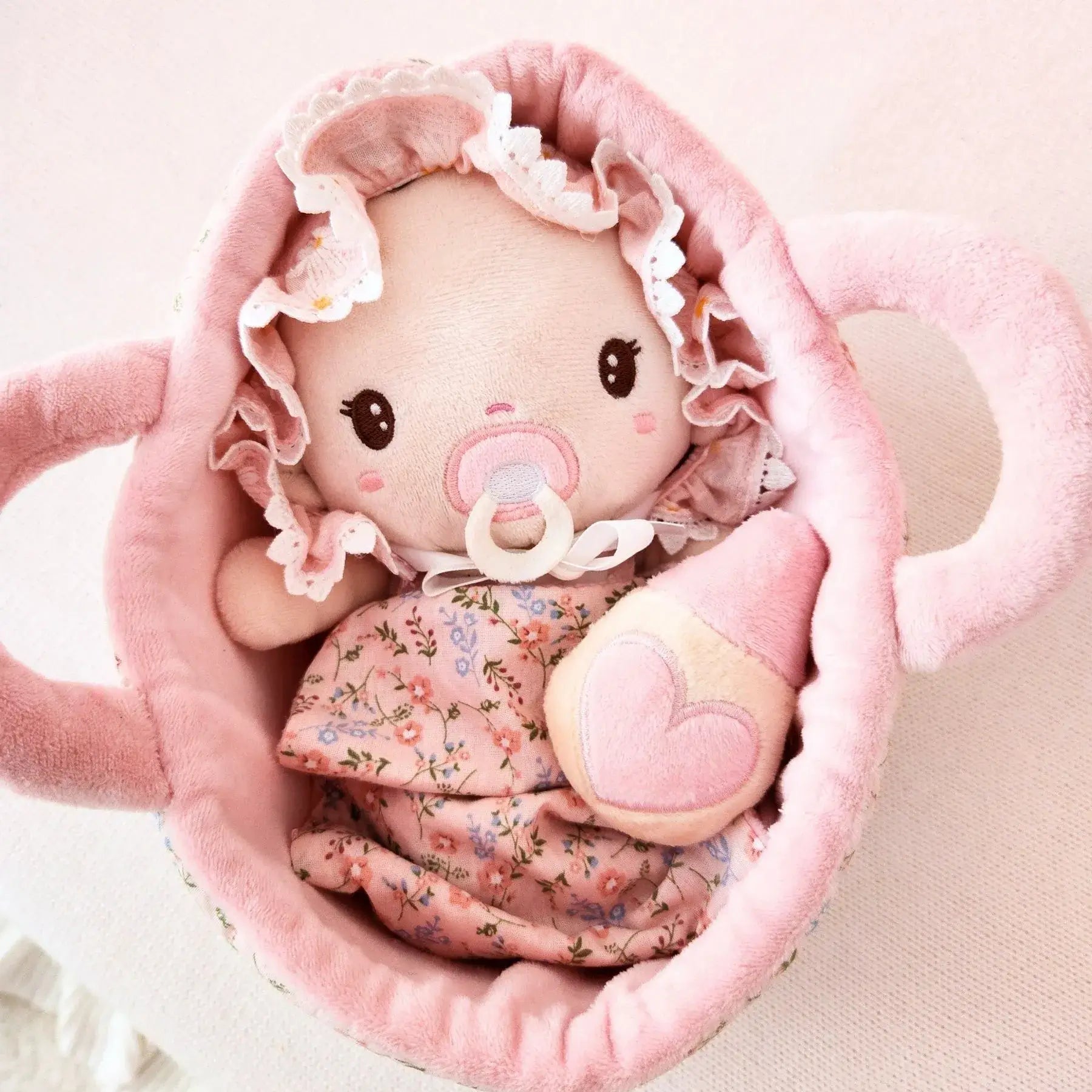 Personalized Daisy Baby Girl - Adorable Doll Gift Set