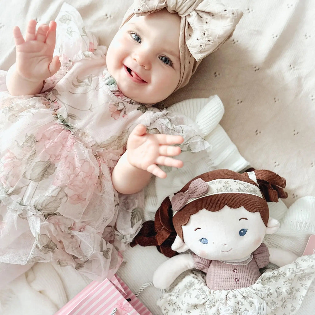 Personalized Little Miss Posy Mae - Modern Doll Accessory Set